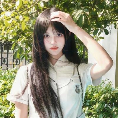 花落水流红
